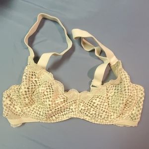 Victoria's Secret very sexy scoop-neck bra